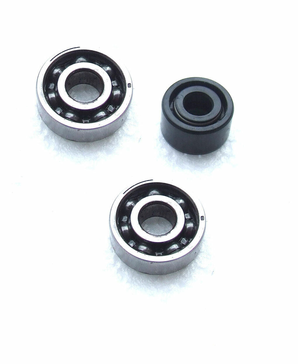 Kawasaki KX 500 ( 1985 - 2004 ) Engine Water Pump Seal AND Pair of Bearings