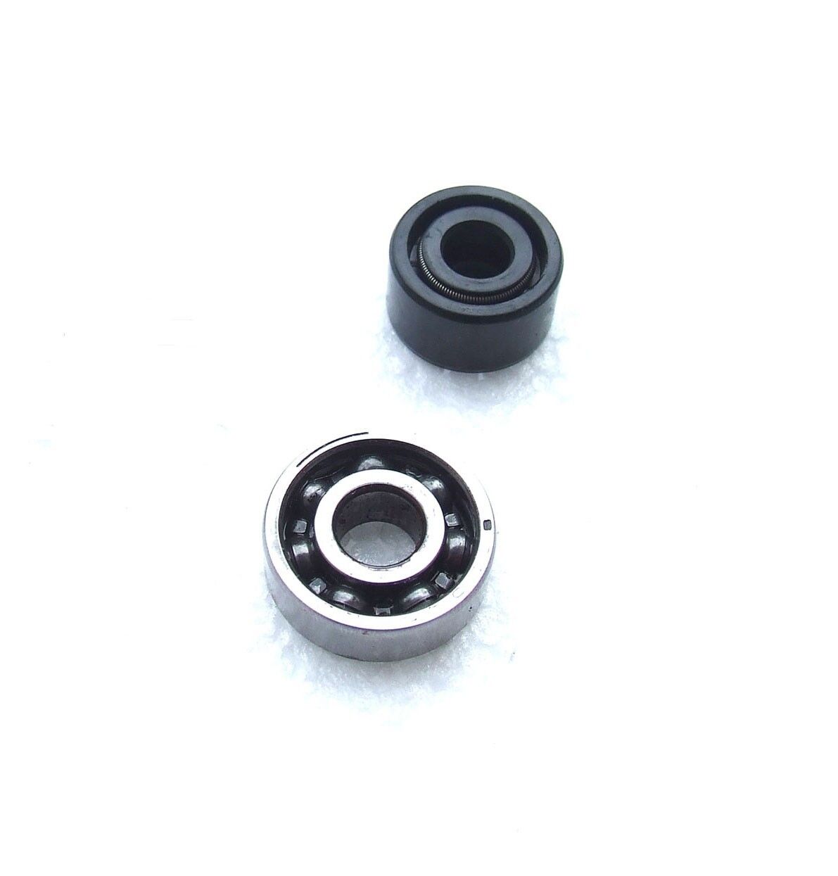 Kawasaki KX 250 ( 1983 - 1990 ) Engine Water Pump Seal AND SKF Bearing Kawasaki KX 250 ( 1983 - 1990 ) Engine Water Pump Seal AND SKF Bearing
